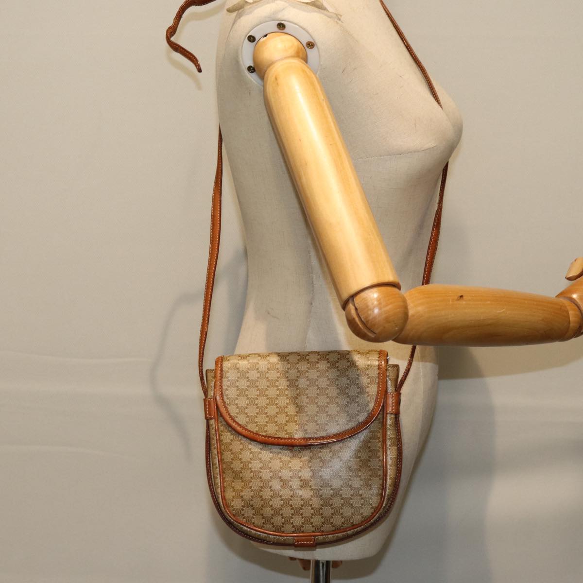 CELINE Macadam Canvas Shoulder Bag Beige Auth bs14377