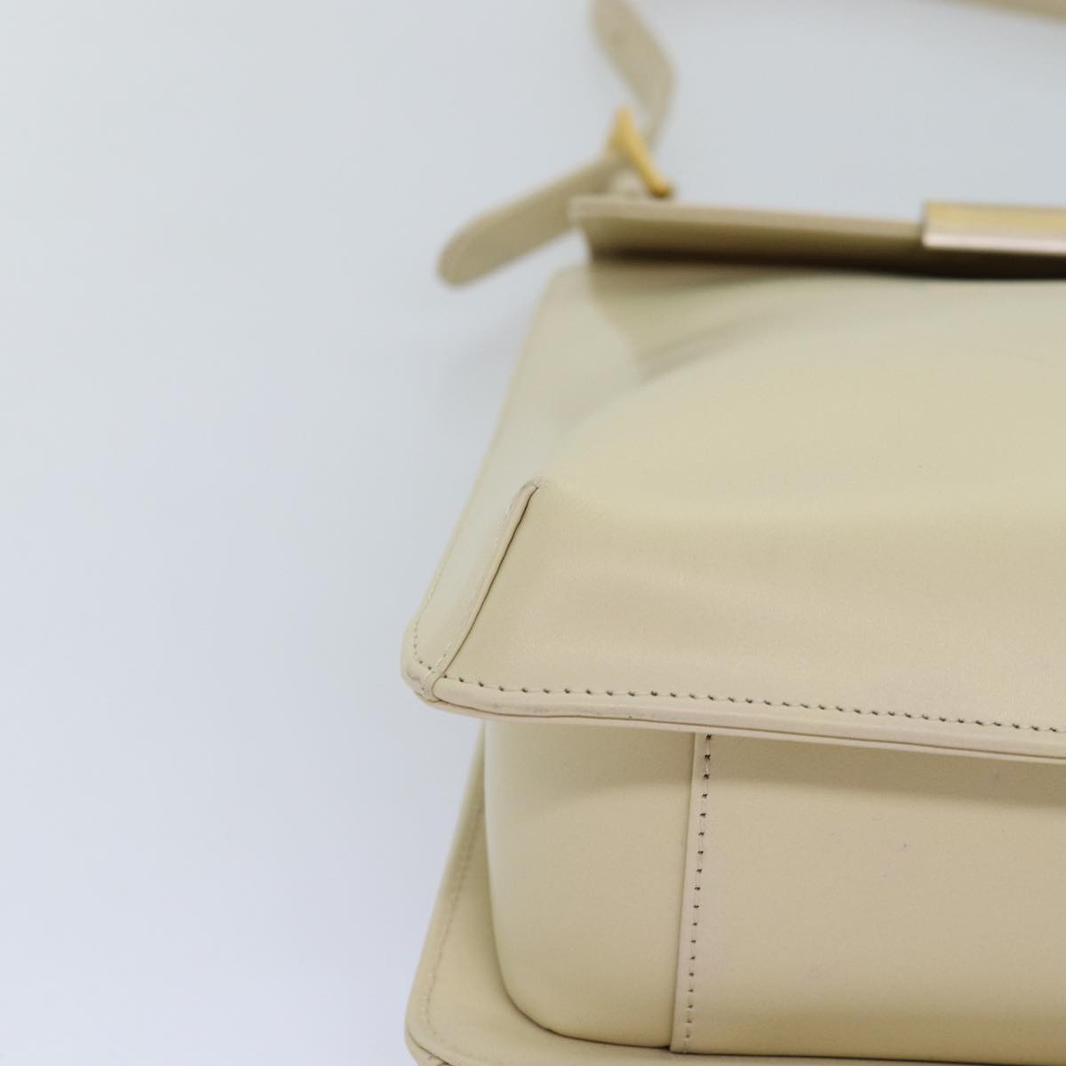 GIVENCHY Shoulder Bag Leather Beige Auth bs14787