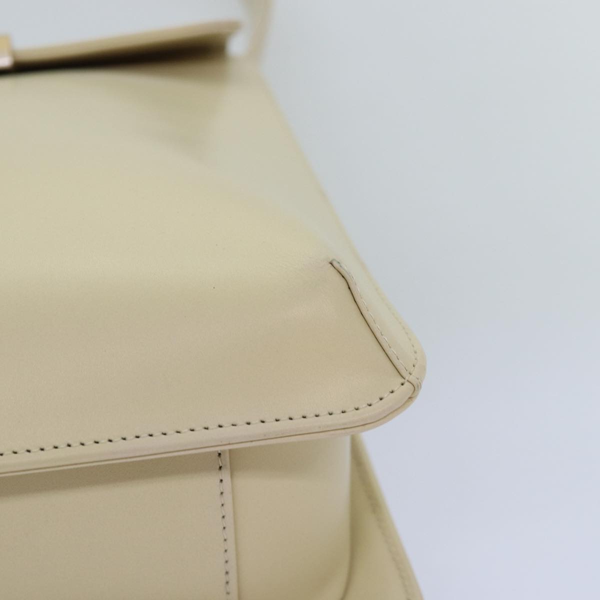 GIVENCHY Shoulder Bag Leather Beige Auth bs14787