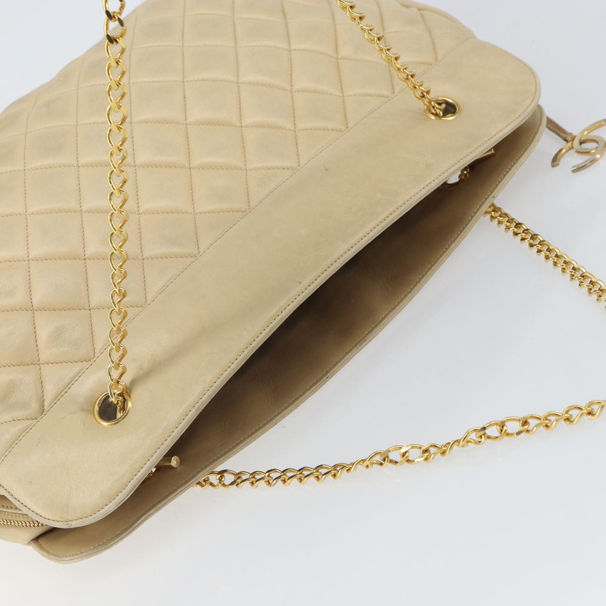 CHANEL Matelasse Chain Shoulder Bag Lamb Skin Beige CC Auth bs15118