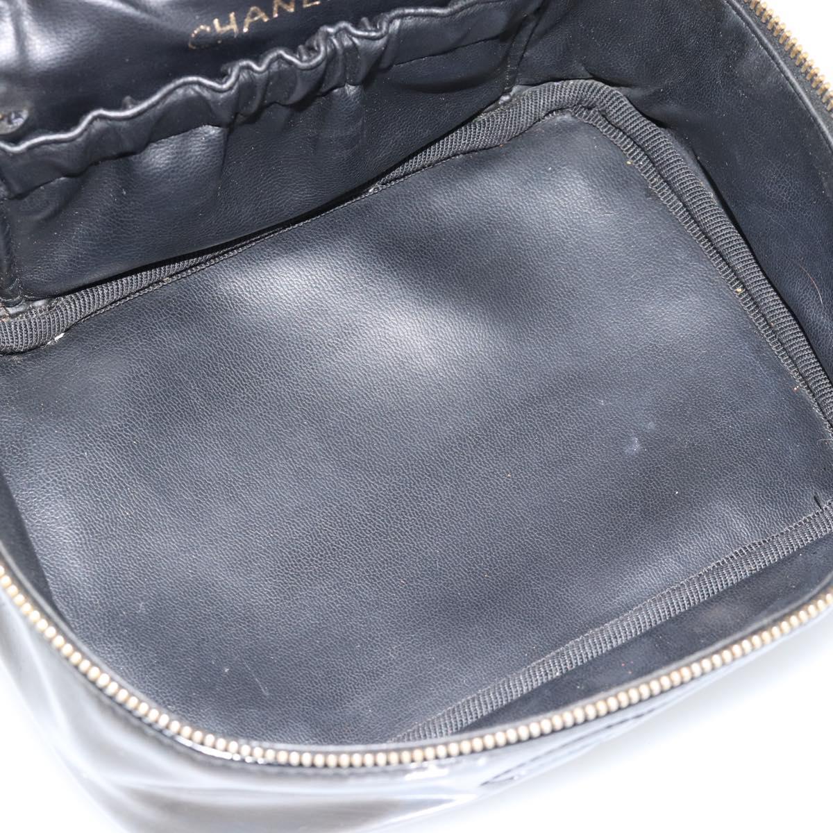 CHANEL Vanity Cosmetic Pouch Patent leather Black CC Auth bs15339