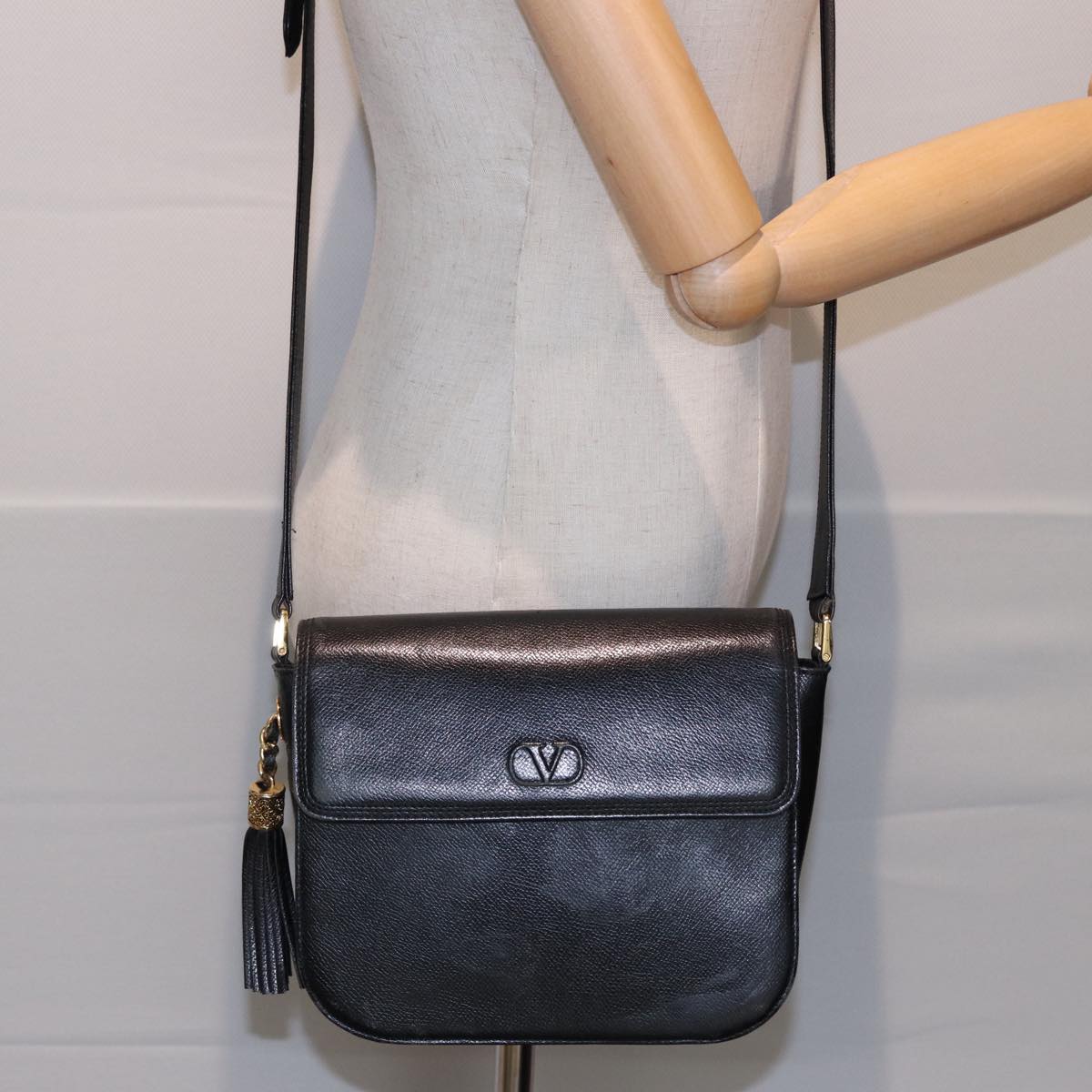 VALENTINO Shoulder Bag Leather Black Auth bs15711