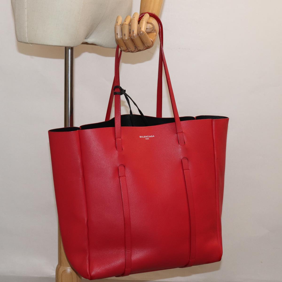 BALENCIAGA Everyday Tote S Tote Bag Leather Red Auth bs16489