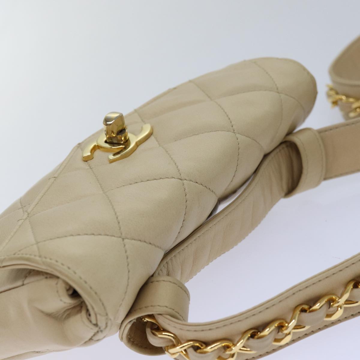 CHANEL Matelasse Waist bag Lamb Skin Beige CC Auth bs16597