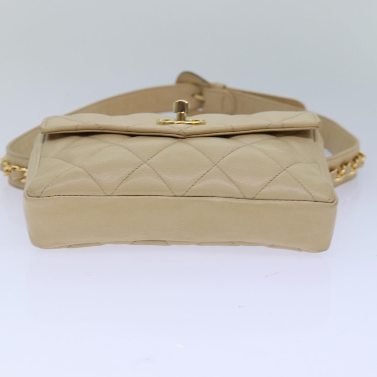 CHANEL Matelasse Waist bag Lamb Skin Beige CC Auth bs16597