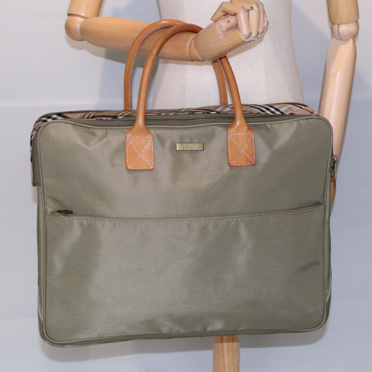 Burberrys Nova Check Blue Label Hand Bag Nylon Khaki Auth bs16643