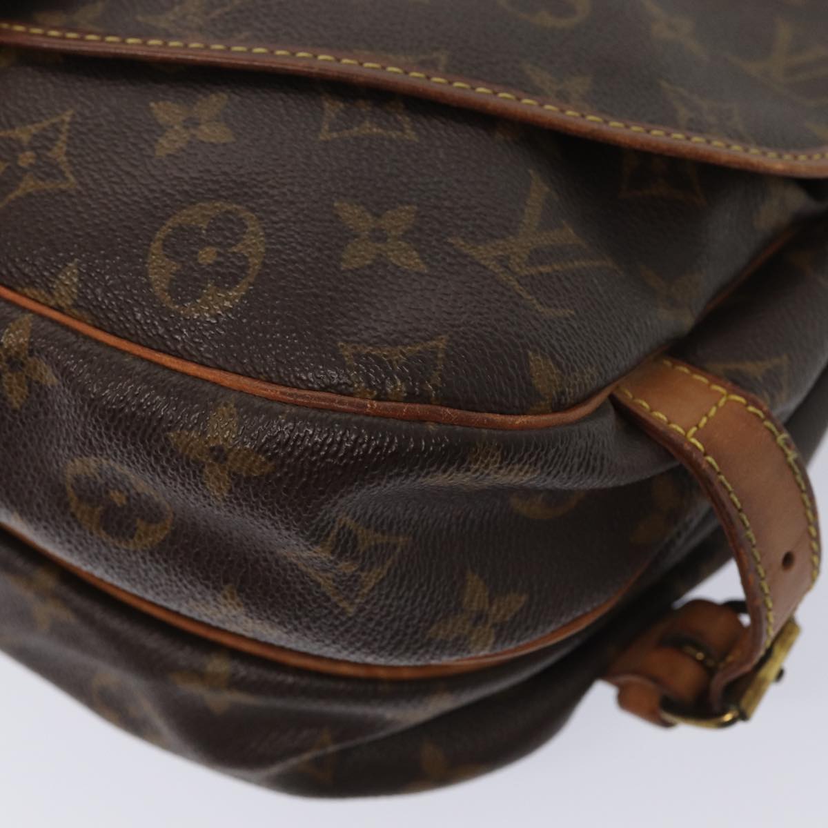 LOUIS VUITTON Monogram Saumur 30 Shoulder Bag M42256 LV Auth bs16947