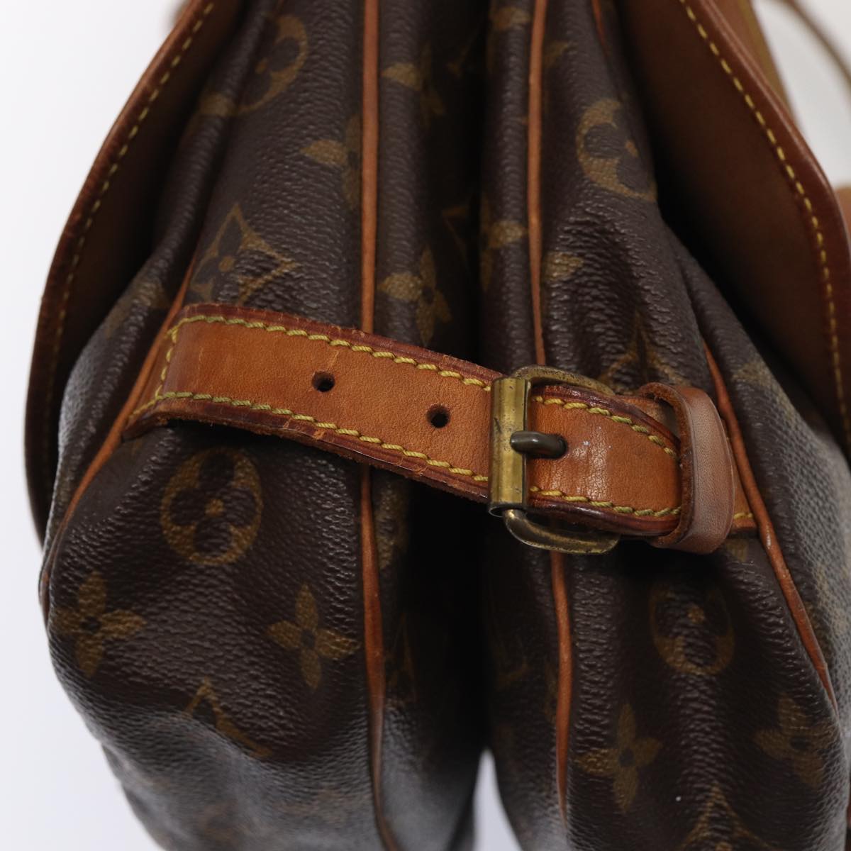 LOUIS VUITTON Monogram Saumur 30 Shoulder Bag M42256 LV Auth bs16947