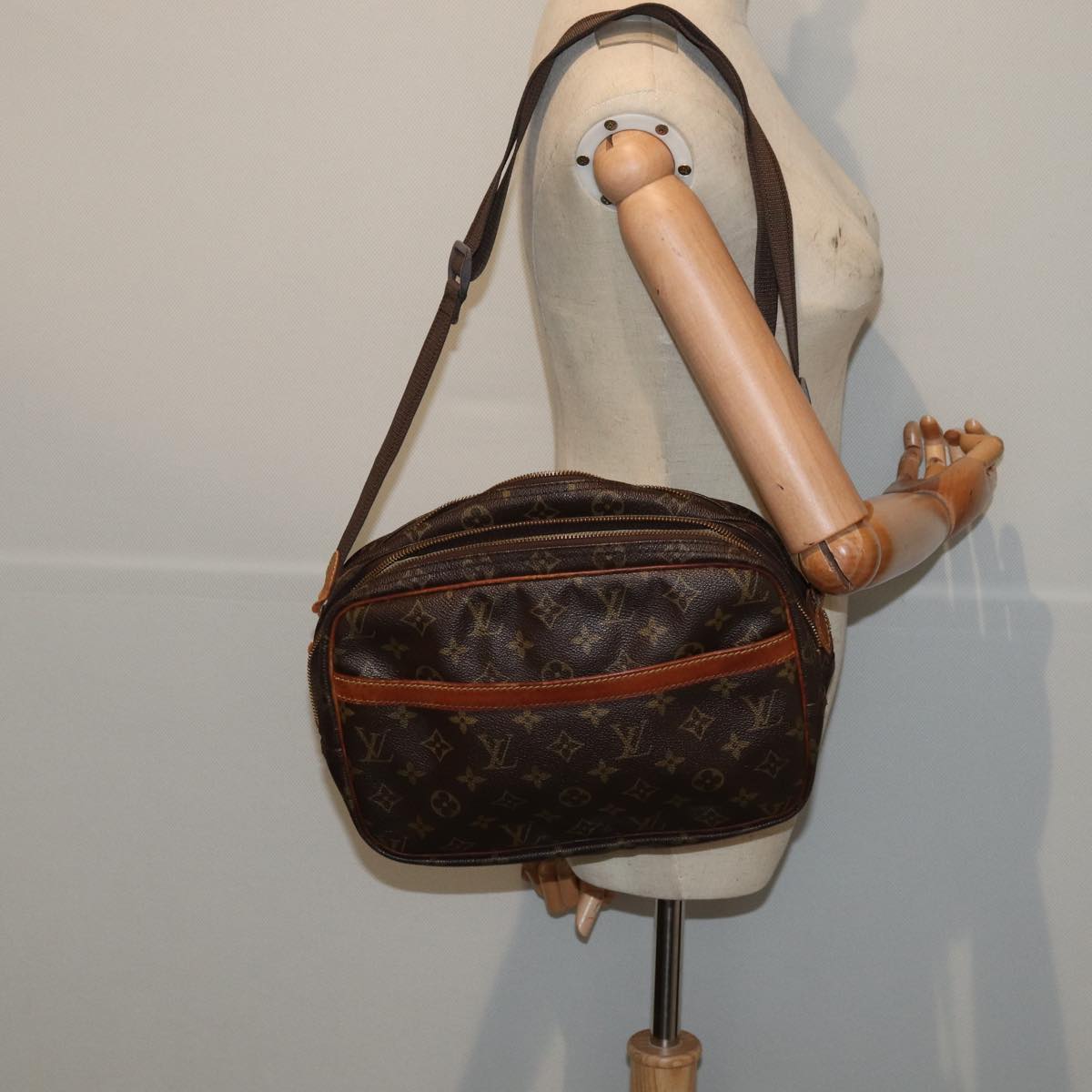 LOUIS VUITTON Monogram Reporter PM Shoulder Bag M45254 LV Auth bs17084