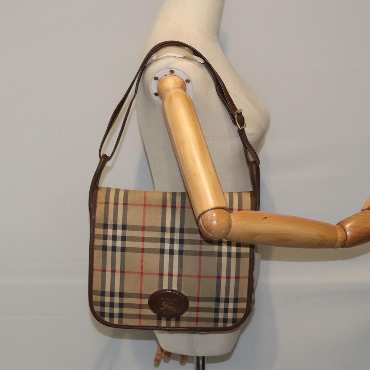 Burberrys Nova Check Shoulder Bag Canvas Beige Gold Auth bs17668