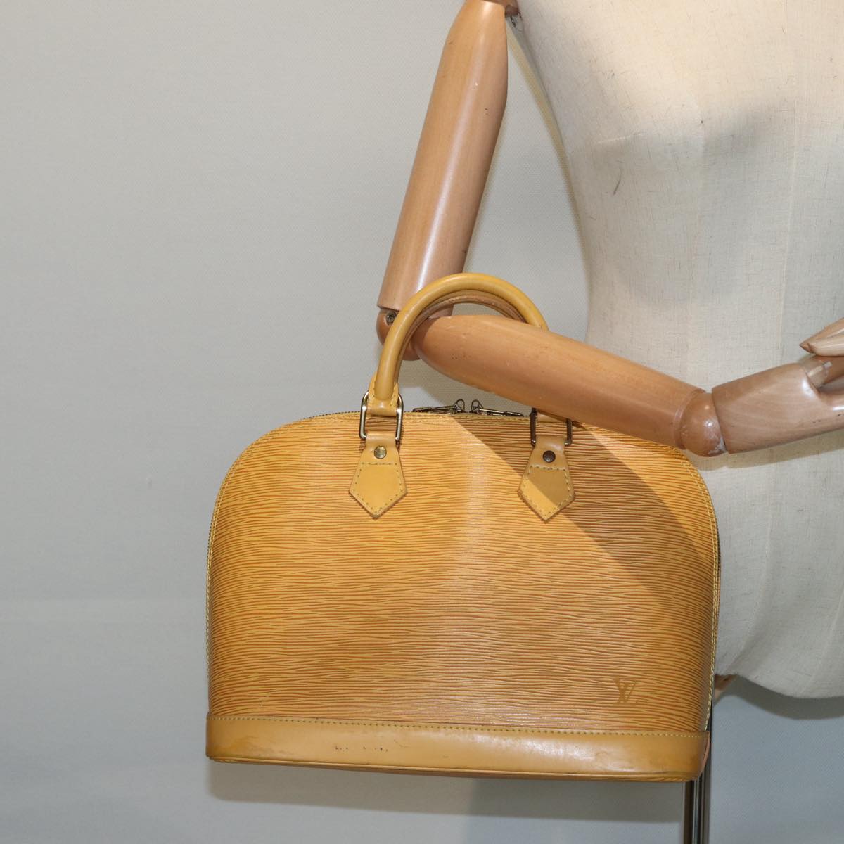 LOUIS VUITTON Epi Alma Hand Bag Yellow M52149 LV Auth bs17779