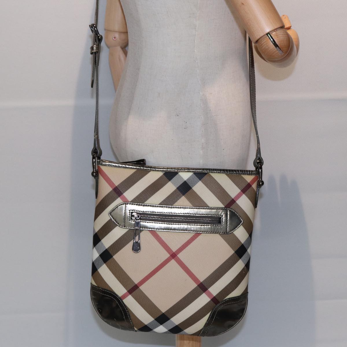 BURBERRY Nova Check Shoulder Bag PVC Beige Silver Auth bs17944