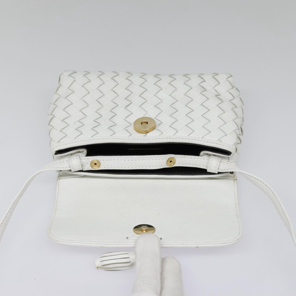 BALLY INTRECCIATO Shoulder Bag Leather White Auth bs18316