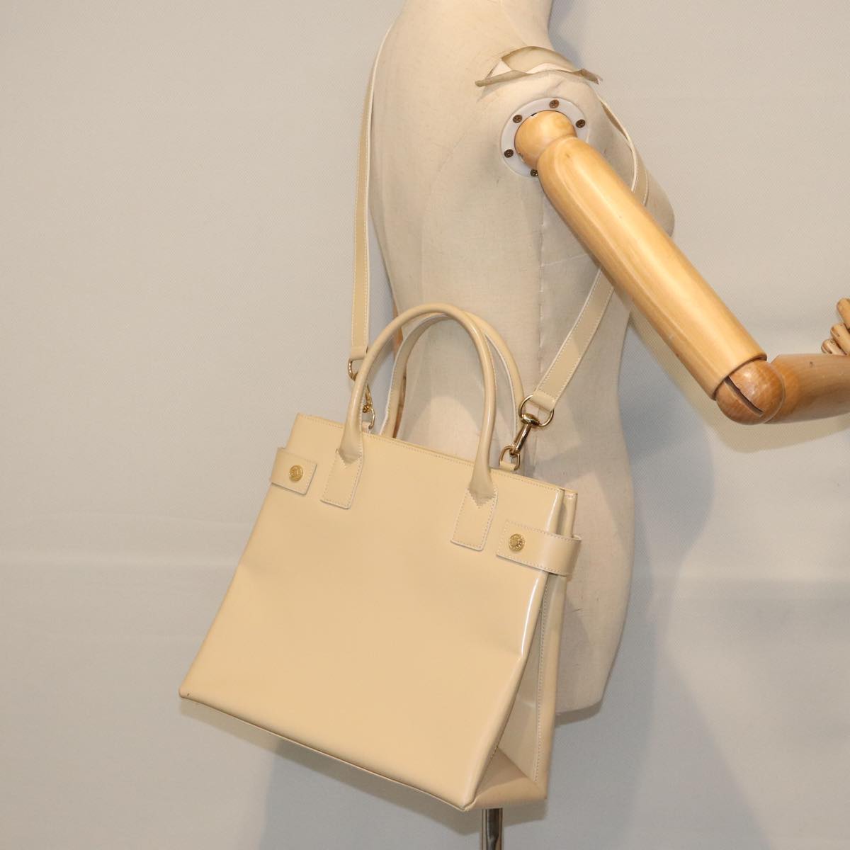 GUCCI Hand Bag Patent leather 2way Beige Gold 000 1113 0503 Auth bs18629