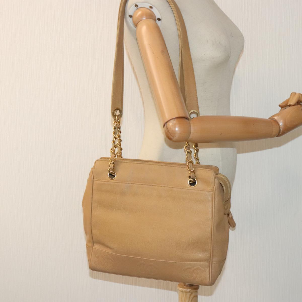 CHANEL Chain Shoulder Bag Calf Skin Beige Gold CC Auth bs18835