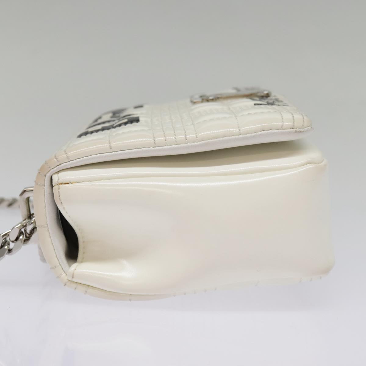 BURBERRY Roller Chain Shoulder Bag Patent leather White Silver Auth bs18894