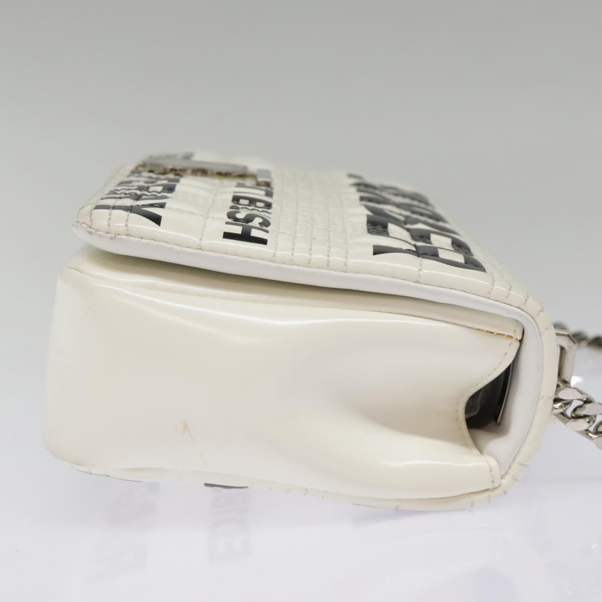 BURBERRY Roller Chain Shoulder Bag Patent leather White Silver Auth bs18894