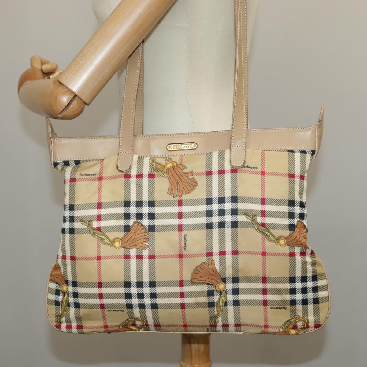 Burberrys Nova Check Tote Bag Canvas Beige Auth bs19486