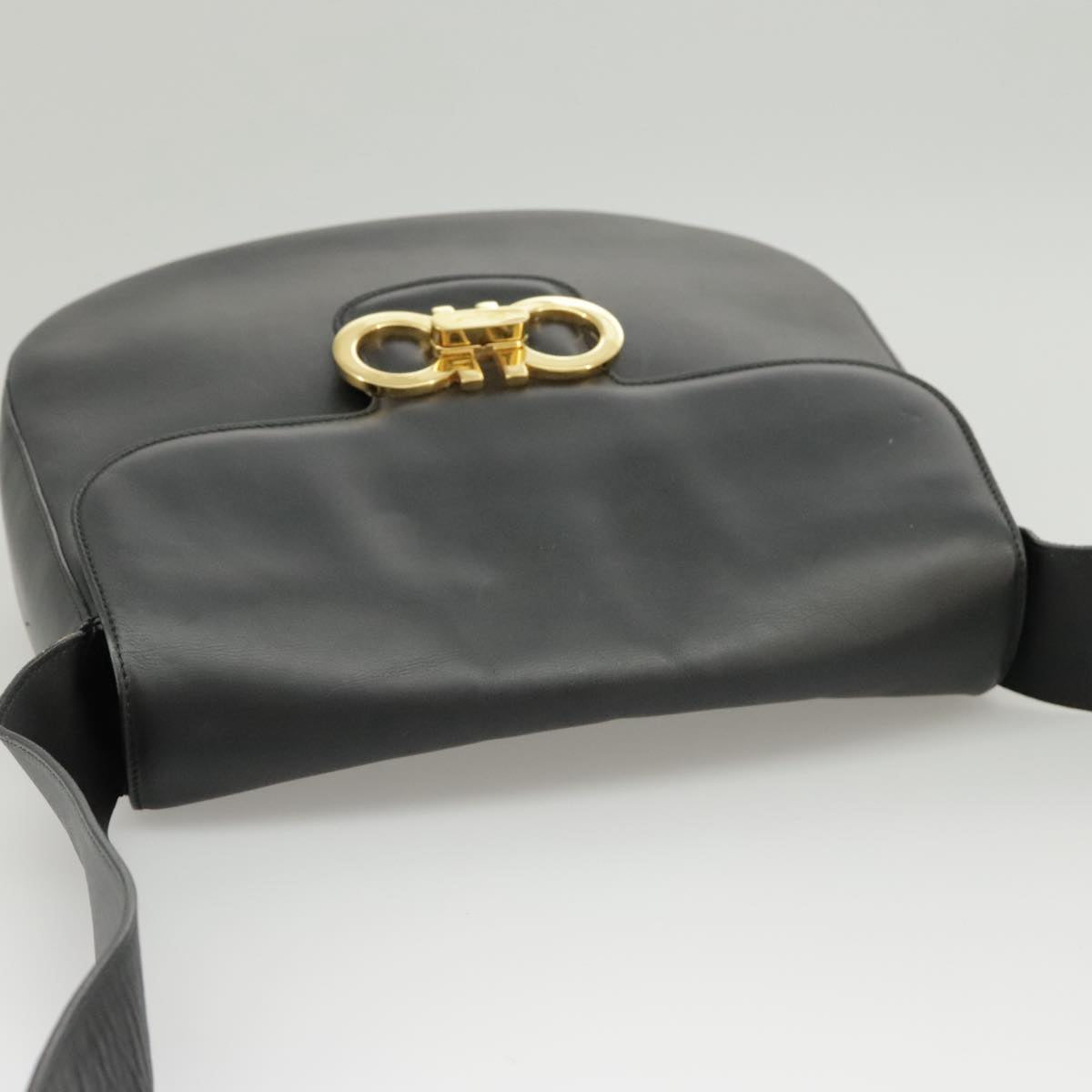 Salvatore Ferragamo Gancini Shoulder Bag Leather Black Gold Auth bs19510