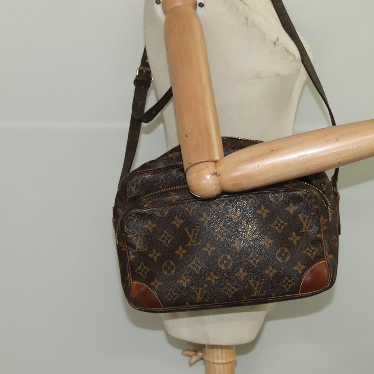 LOUIS VUITTON Monogram Nile Shoulder Bag M45244 LV Auth bs19511