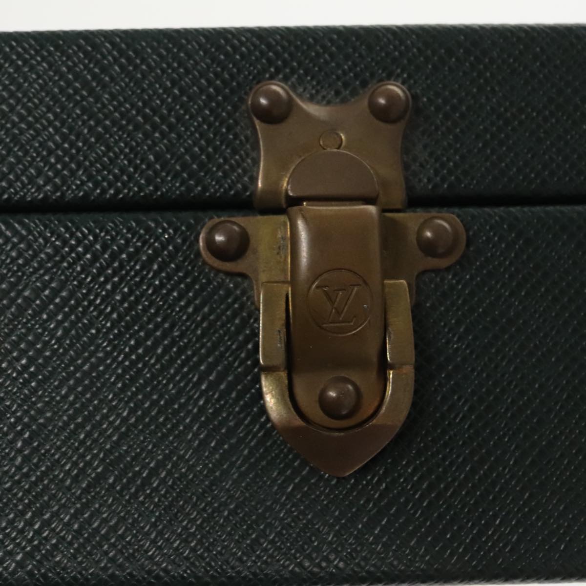 LOUIS VUITTON Taiga Leather Diplomat Trunk Epicea M30014 LV Auth bs19530