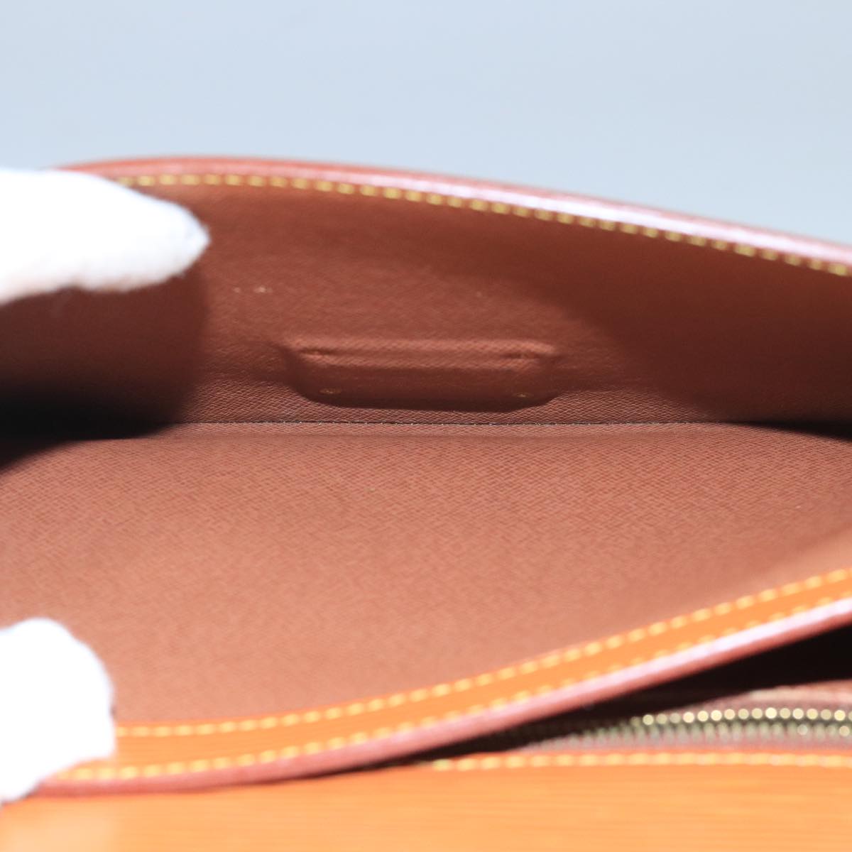 LOUIS VUITTON Epi Serie Dragonne Hand Bag Brown M52618 LV Auth bs19560
