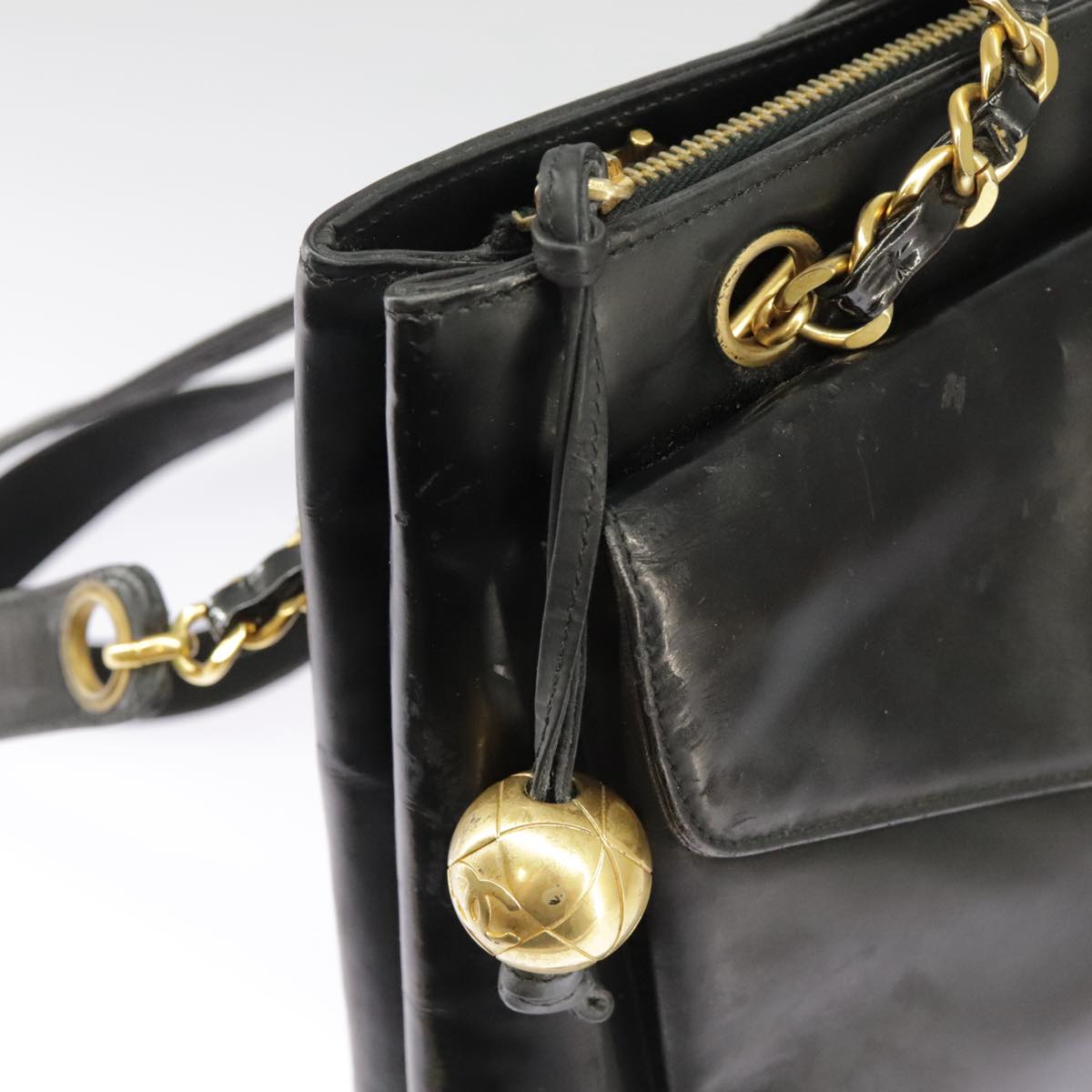 CHANEL Chain Shoulder Bag Patent leather Black Gold CC Auth bs19650