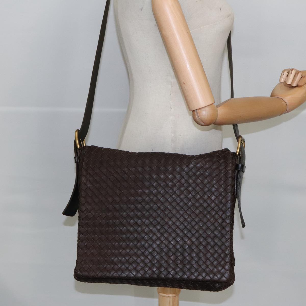 BOTTEGA VENETA INTRECCIATO Shoulder Bag Leather Brown 163971 Auth bs19878