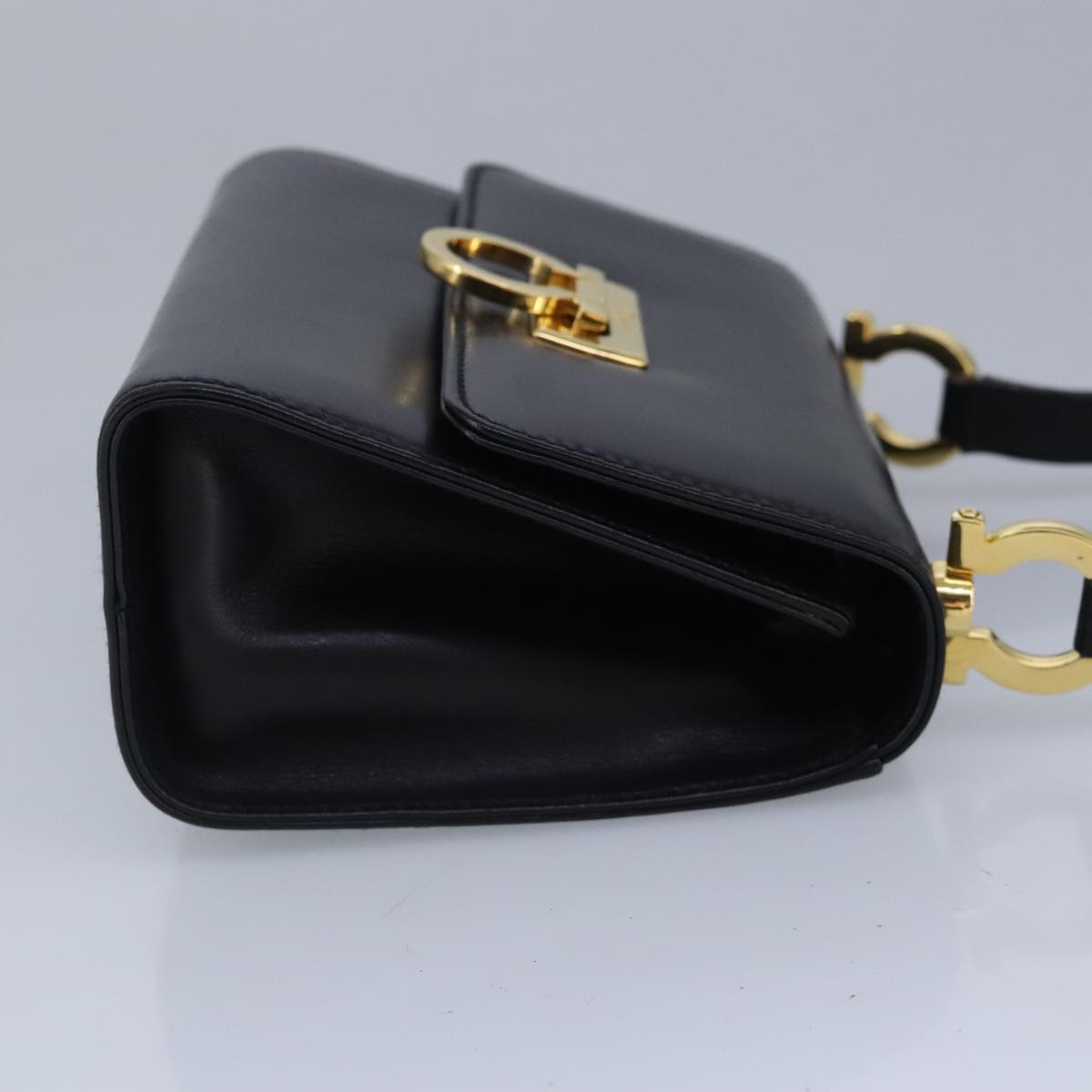 Salvatore Ferragamo Gancini Shoulder Bag Leather Black Gold Auth bs20021