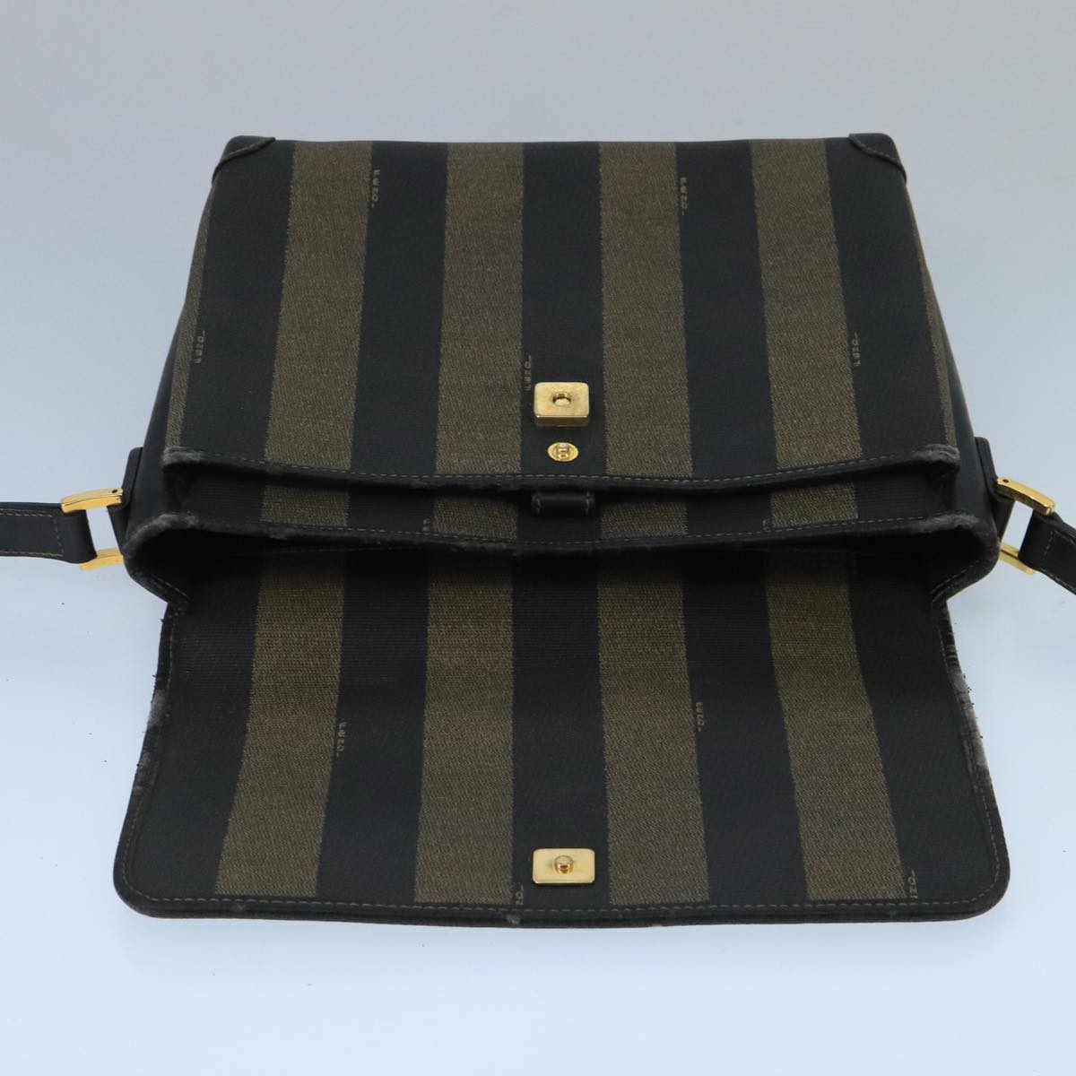FENDI Pecan Canvas Shoulder Bag Brown Black Auth bs20143