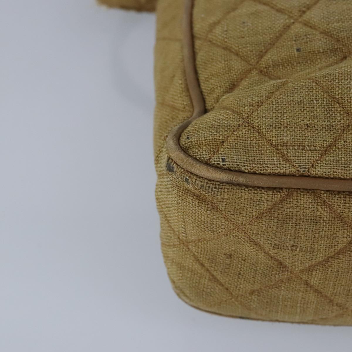 CHANEL Matelasse Shoulder Bag Canvas Beige CC Auth bs20198