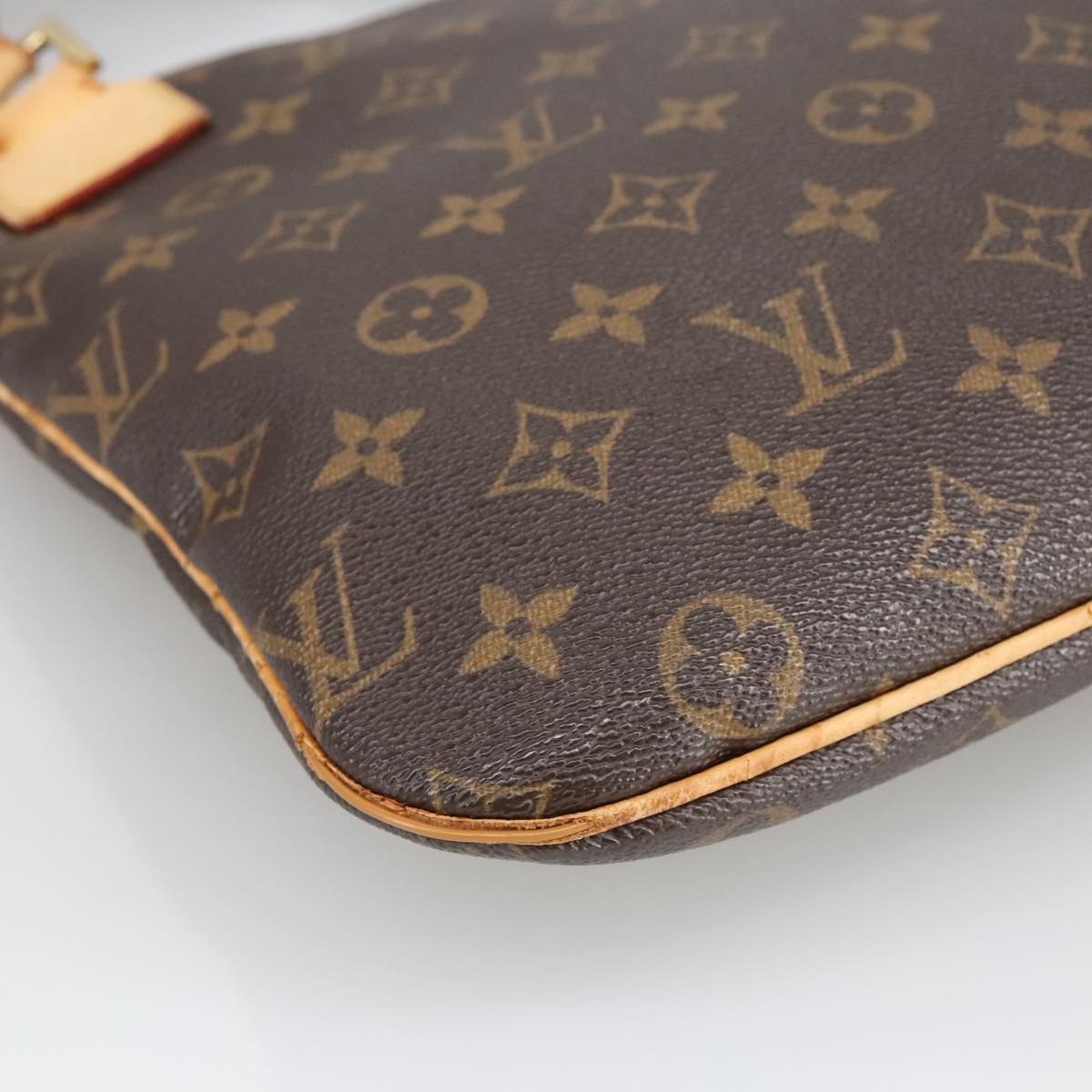 LOUIS VUITTON Monogram Pochette Bosphore Shoulder Bag M40044 LV Auth bs20281