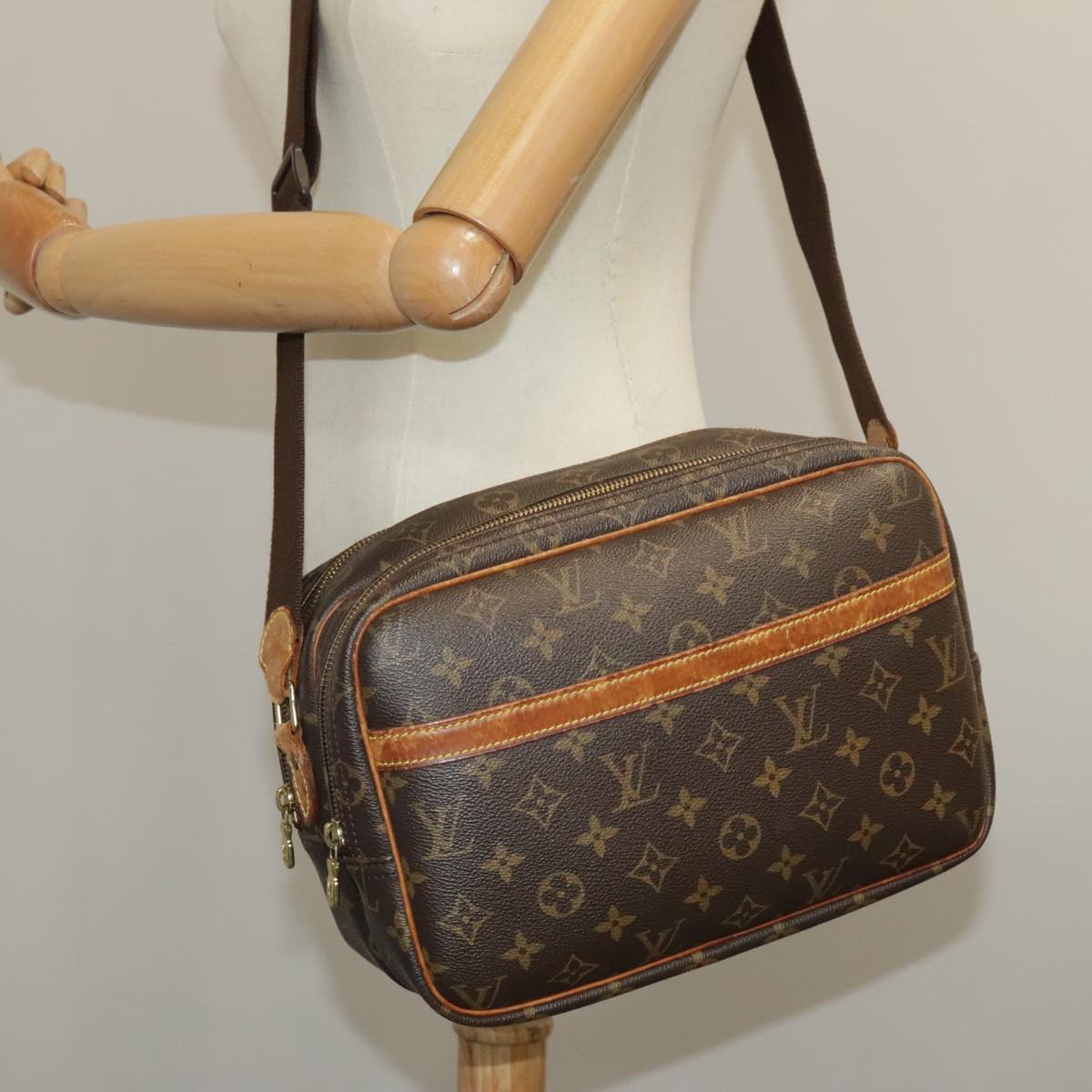 LOUIS VUITTON Monogram Reporter PM Shoulder Bag M45254 LV Auth bs20462