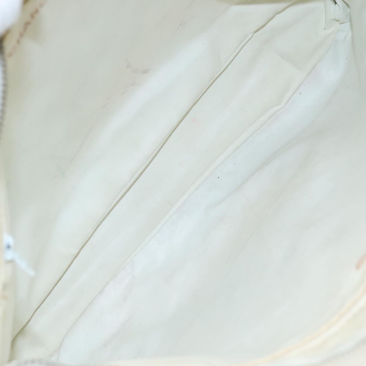 CHANEL Matelasse Chain Shoulder Bag Leather White Gold CC Auth bs20903