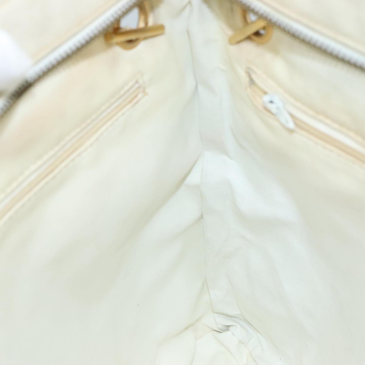 CHANEL Matelasse Chain Shoulder Bag Leather White Gold CC Auth bs20903