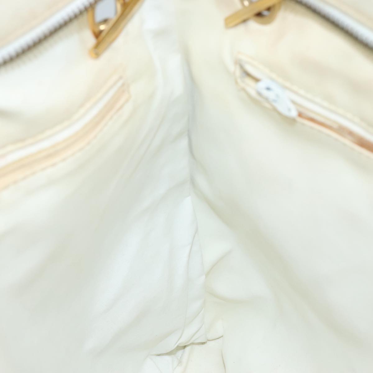 CHANEL Matelasse Chain Shoulder Bag Leather White Gold CC Auth bs20903