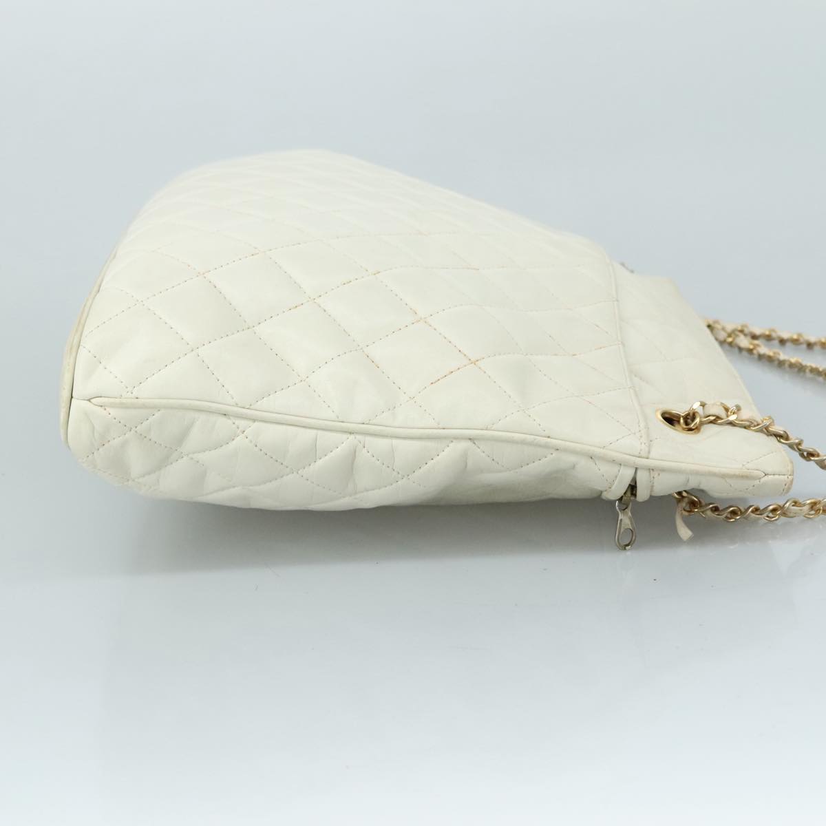 CHANEL Matelasse Chain Shoulder Bag Leather White Gold CC Auth bs20903