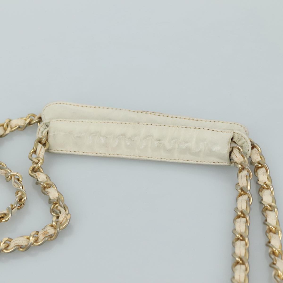 CHANEL Matelasse Chain Shoulder Bag Leather White Gold CC Auth bs20903