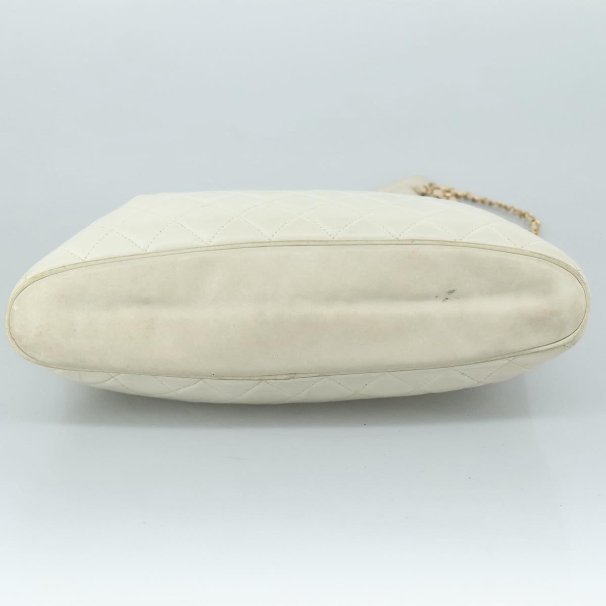 CHANEL Matelasse Chain Shoulder Bag Leather White Gold CC Auth bs20903