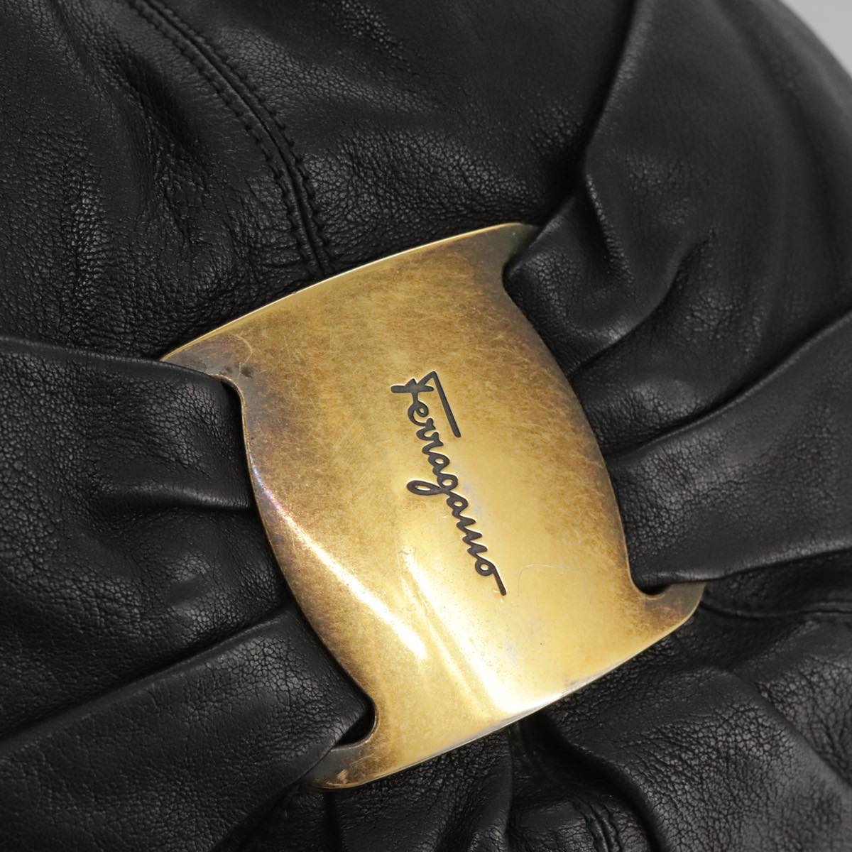 Salvatore Ferragamo Vala Hand Bag Leather 2way Black Gold Auth bs20937