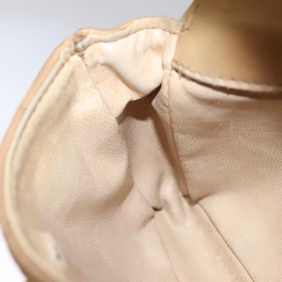 CHANEL Matelasse Waist bag Leather Beige CC Auth bs20969