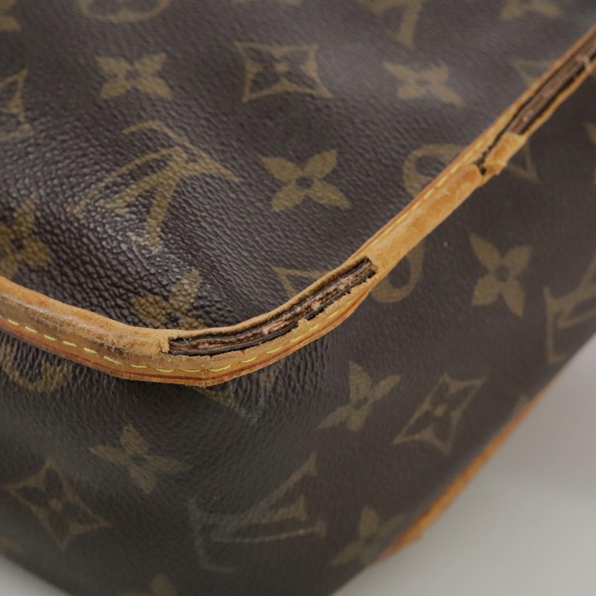 LOUIS VUITTON Monogram Messenger Bosphore PM Shoulder Bag M40106 LV Auth bs20993