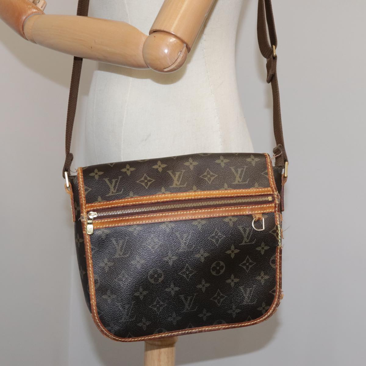 LOUIS VUITTON Monogram Messenger Bosphore PM Shoulder Bag M40106 LV Auth bs20993