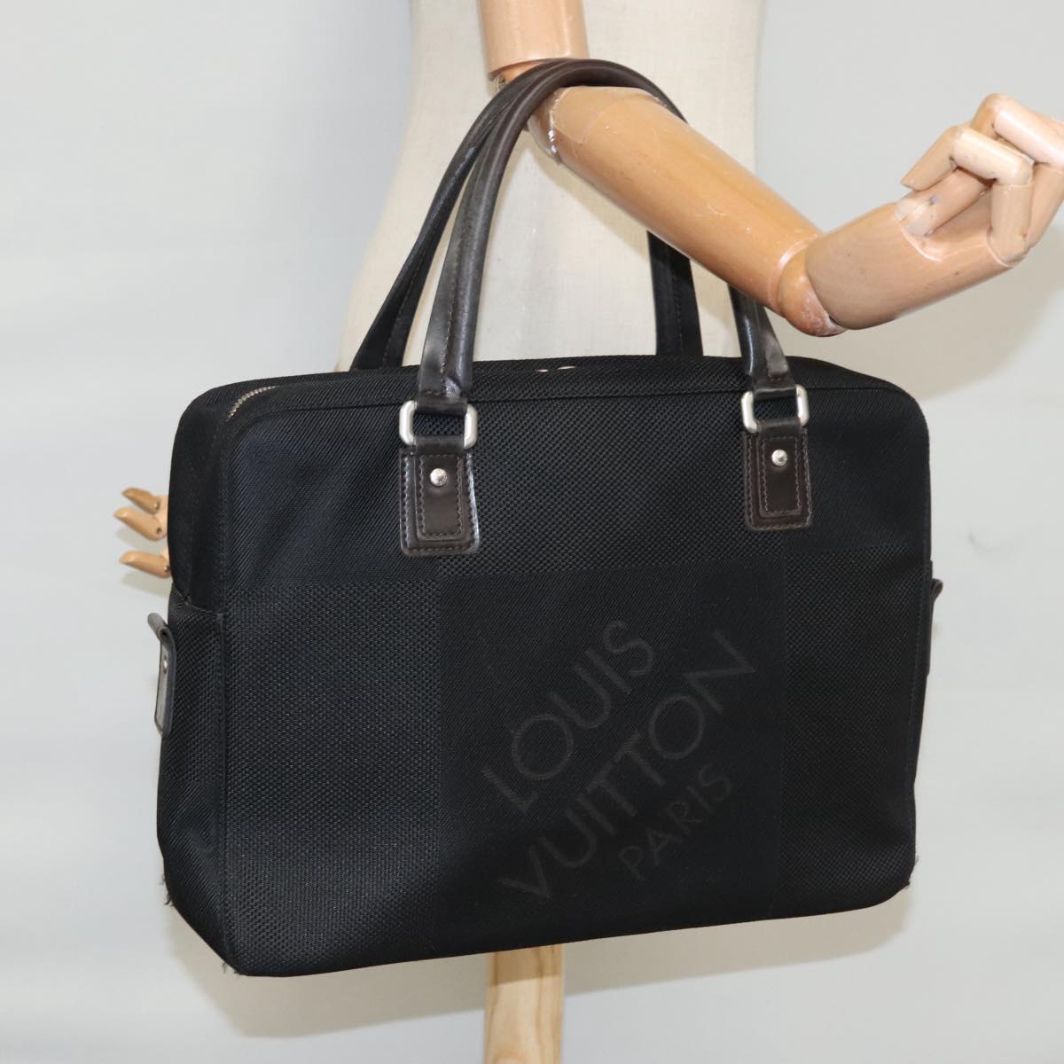 LOUIS VUITTON Damier Geant Yak Business Bag Black Noir M93082 LV Auth bs20995