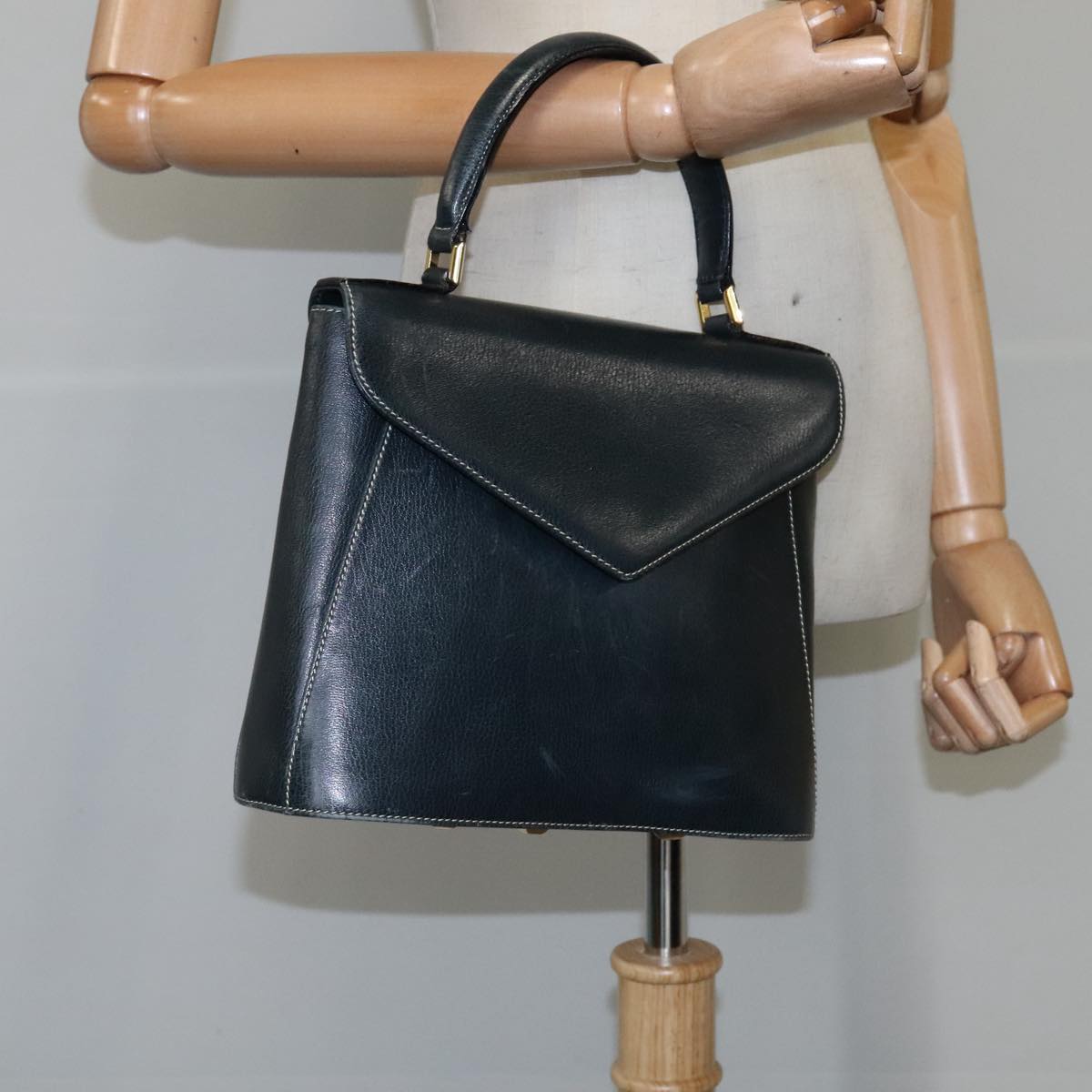 Salvatore Ferragamo Gancini Hand Bag Leather Navy Gold Auth bs21083