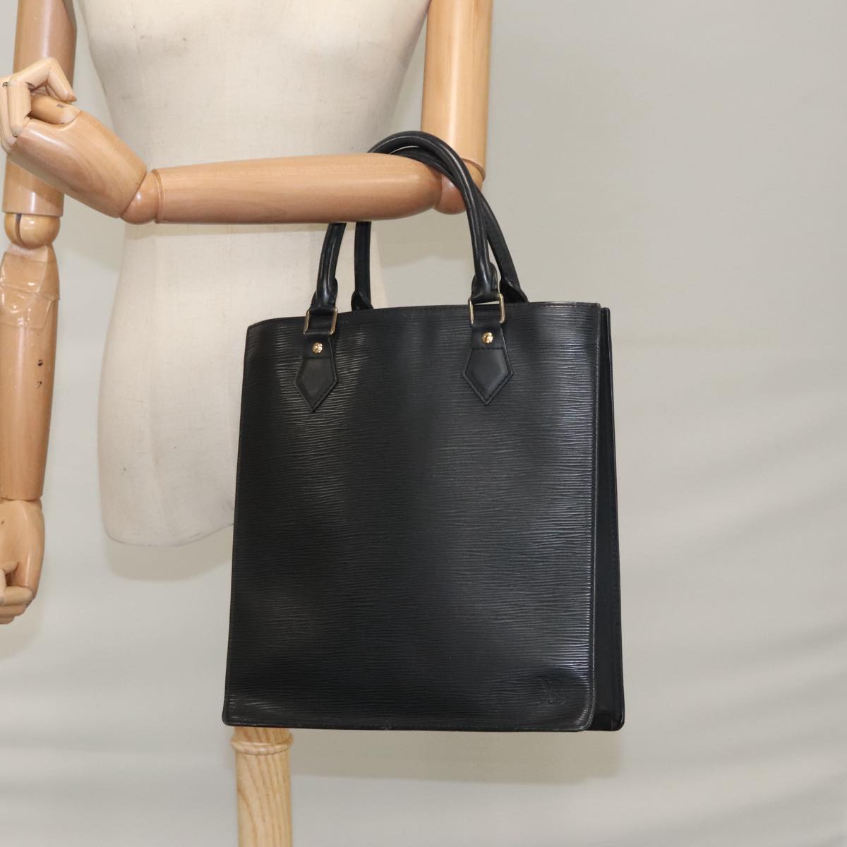 LOUIS VUITTON Epi Sac Plat PM Hand Bag Black M58658 LV Auth bs21108