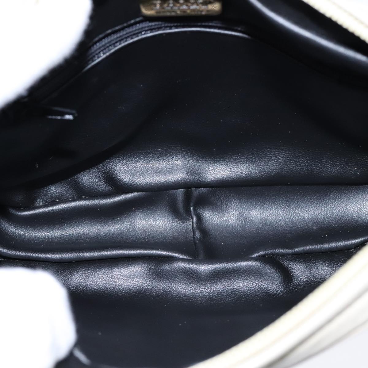 BALLY Chain Quilted Shoulder Bag Leather Beige Gold Auth bs21142