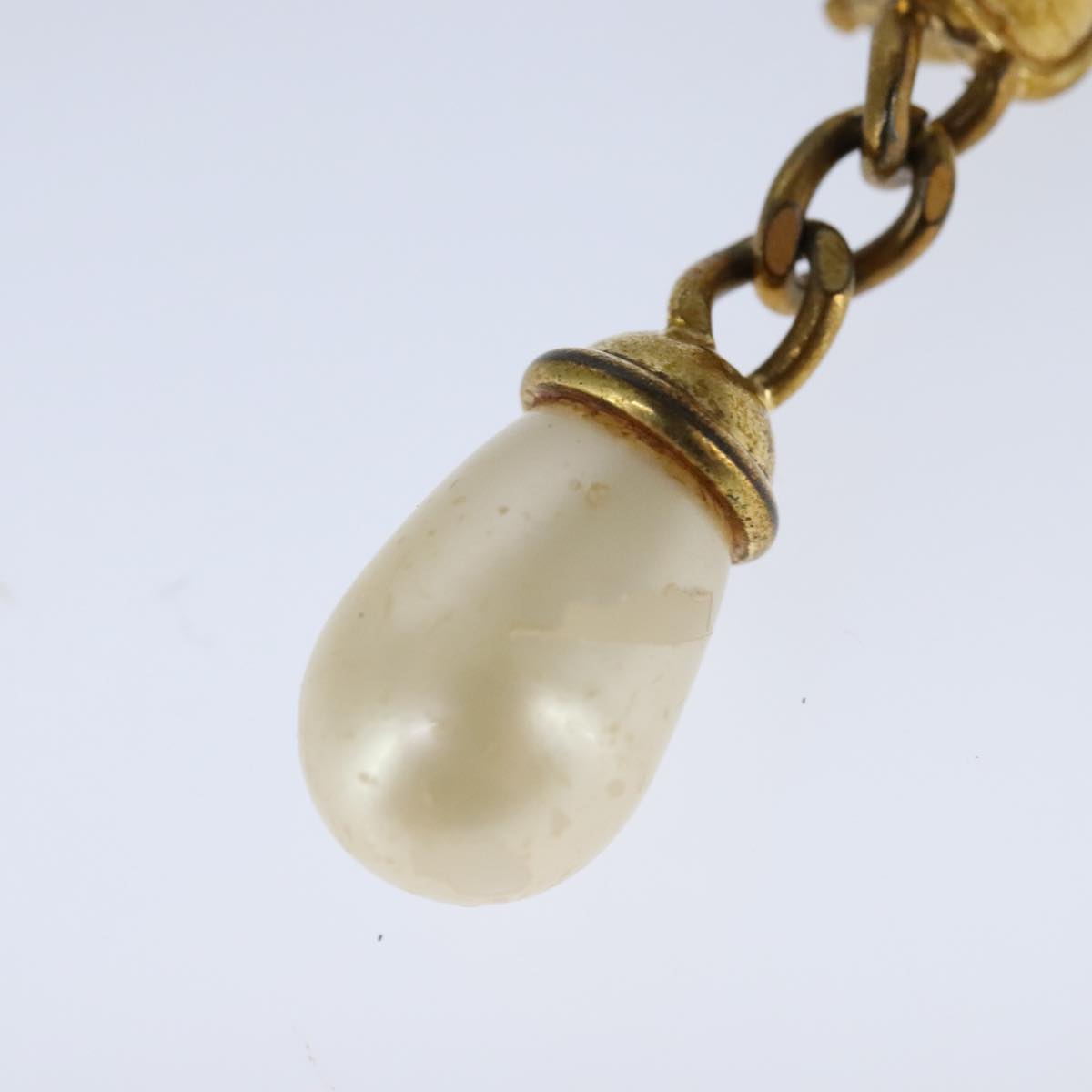 CHANEL Earring metal Gold Tone CC Auth bs21164