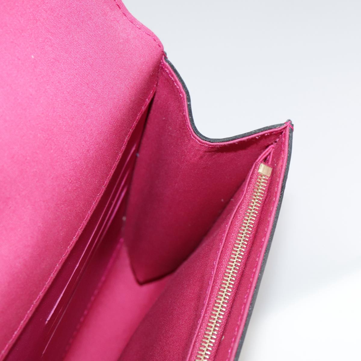 LOUIS VUITTON Pochette Louise EW Bag Patent Rose Andian M94270 LV Auth bs21225V