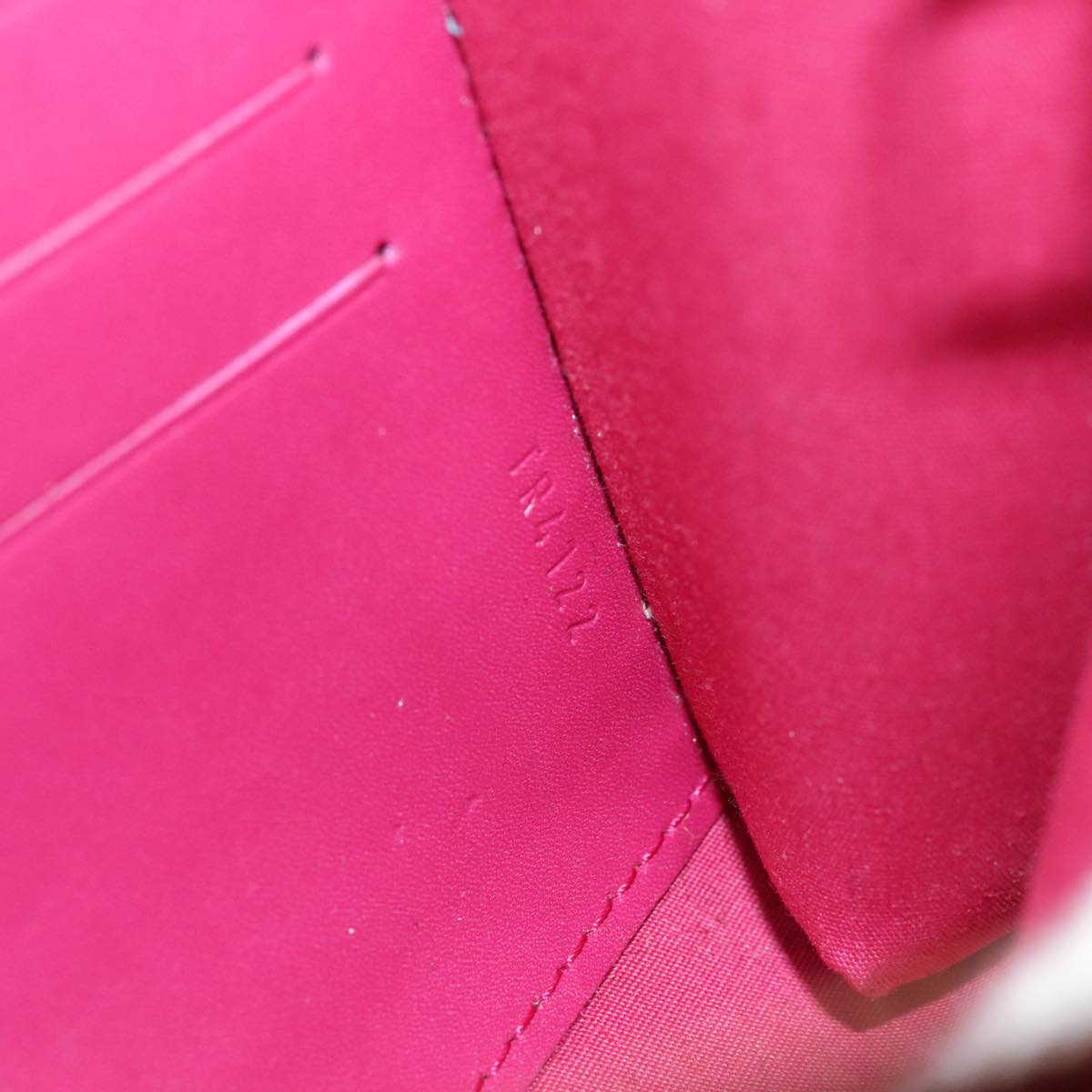 LOUIS VUITTON Pochette Louise EW Bag Patent Rose Andian M94270 LV Auth bs21225V